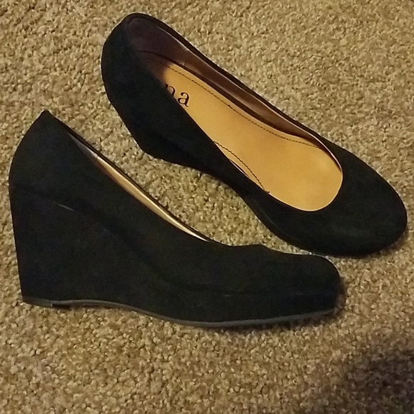 Heels - Picture 2 of 5